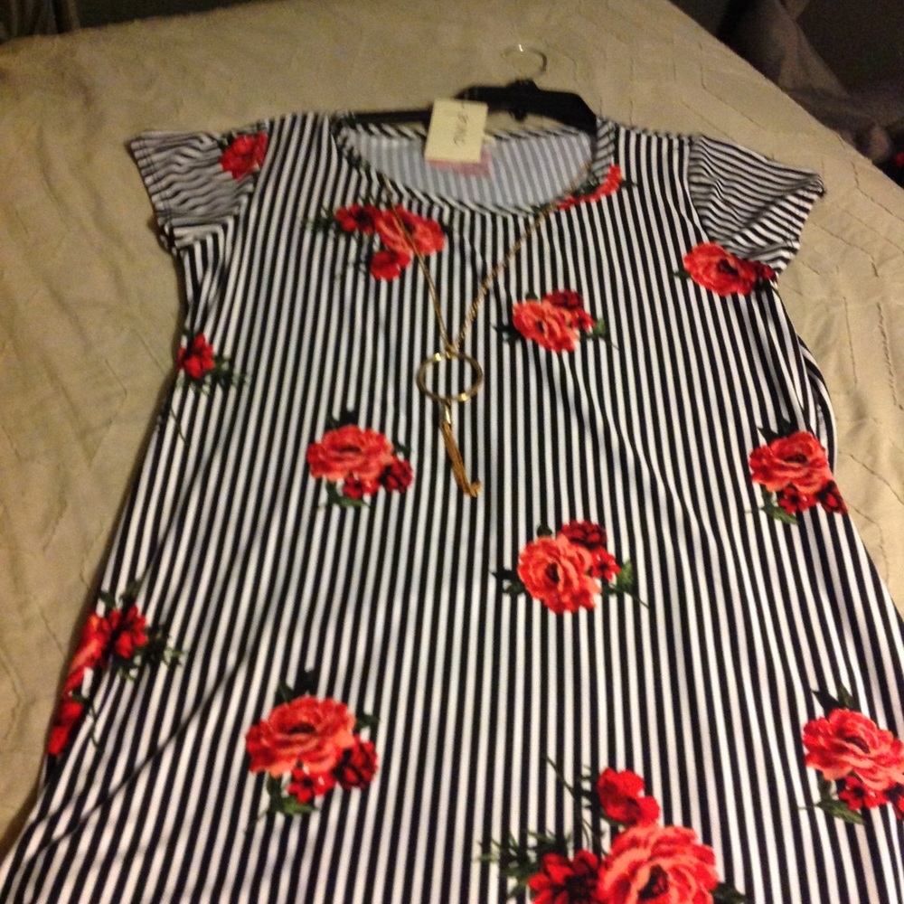 Dress - Picture 2 of 3